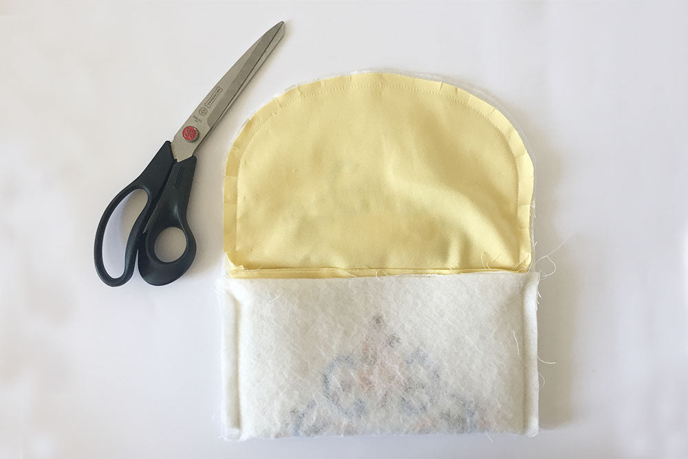 Clip into the curved seam allowance