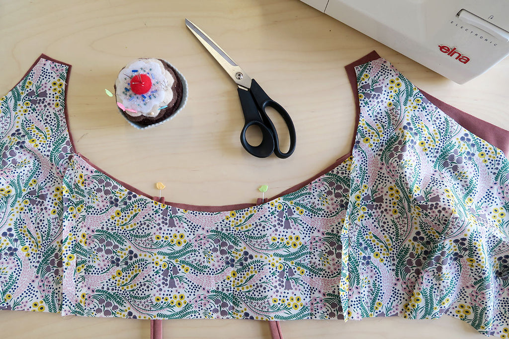 Apply the lining right sides together