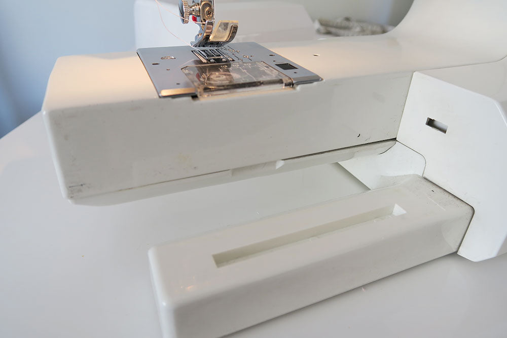 Remove the tool box from your machine