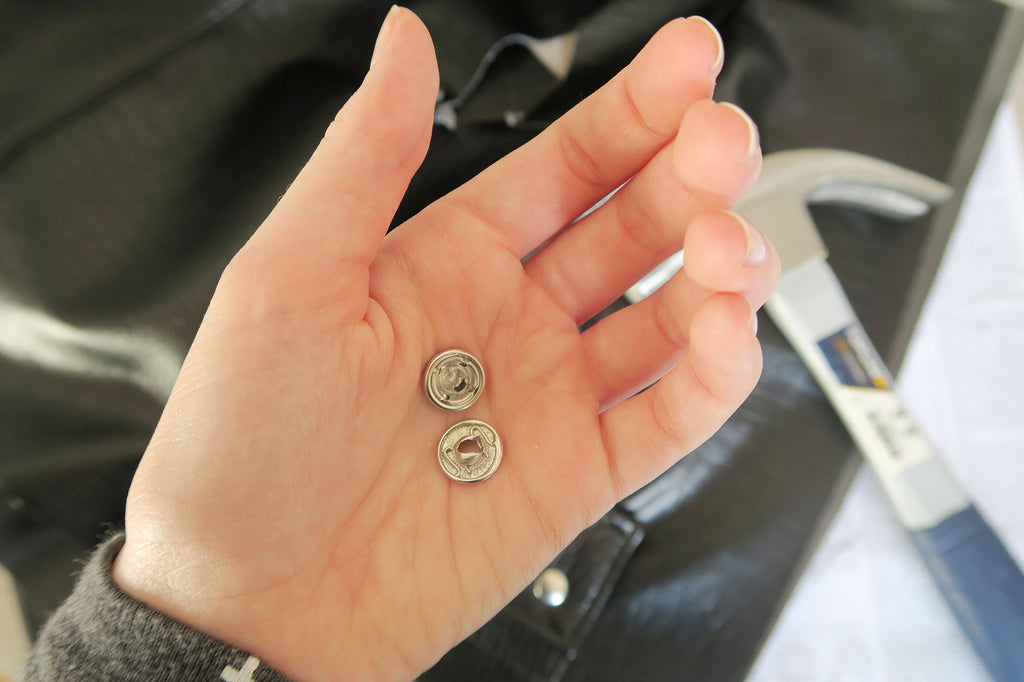 Metal snap fasteners